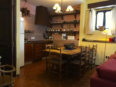 Una cocina o zona de cocina en LAS CUATRO CALLES Bis