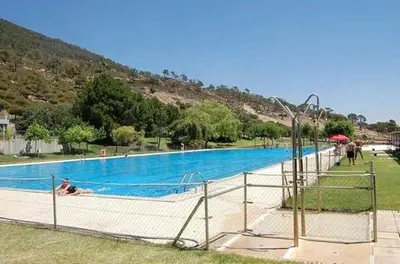 Piscina en o cerca de Chalet Avenida El Barraco Avila