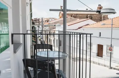 Un balcón o terraza de Apartamentos Turísticos Capitán Orellana