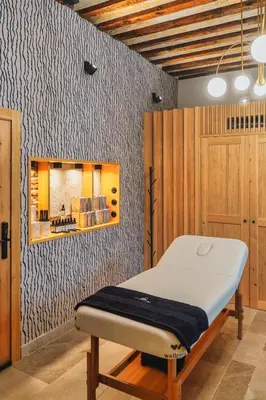 Plano de LOS MERCADERES Balneum Suites