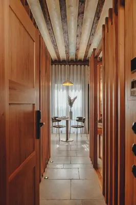 Plano de LOS MERCADERES Balneum Suites