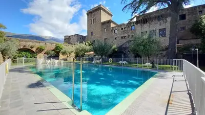 Piscina en o cerca de Parador de Jarandilla de la Vera