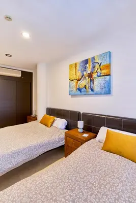 Cama o camas de una habitación en Hotel Villamayor by gaiarooms