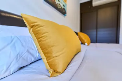 Cama o camas de una habitación en Hotel Villamayor by gaiarooms