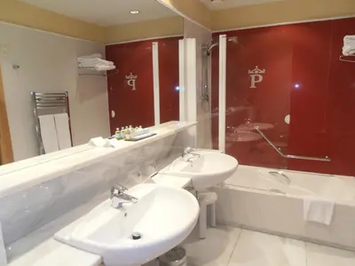 Un baño de Parador de Salamanca