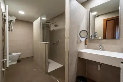 Un baño de Hotel Valle del Ambroz