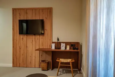 Utensilios para hacer té y café en Hotel Valle del Ambroz