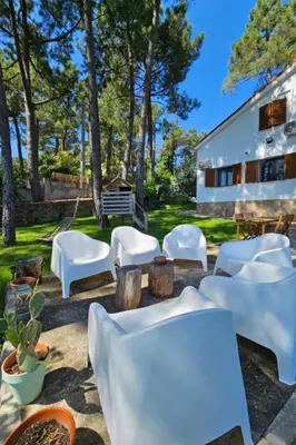 Jardín al aire libre en La Piñona - ACOGEDOR CHALET EN LAS ESTRIBACIONES DE LA SIERRA DE GREDOS - CASA PARA 6 PERSONAS CON PISCINA EN EL TIEMBLO ÁVILA