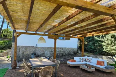 Zona de estar de La Piñona - ACOGEDOR CHALET EN LAS ESTRIBACIONES DE LA SIERRA DE GREDOS - CASA PARA 6 PERSONAS CON PISCINA EN EL TIEMBLO ÁVILA