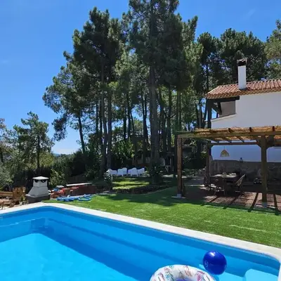 La Piñona - ACOGEDOR CHALET EN LAS ESTRIBACIONES DE LA SIERRA DE GREDOS - CASA PARA 6 PERSONAS CON PISCINA EN EL TIEMBLO ÁVILA