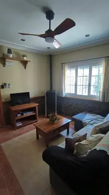 Una televisión o centro de entretenimiento en Casa Rural La Abuela Obdulia