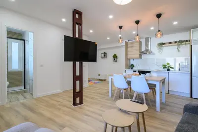 Una cocina o zona de cocina en APT-Inside the Wall-Family,Games,Relax,History