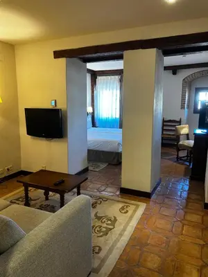 Una televisión o centro de entretenimiento en Parador de Plasencia