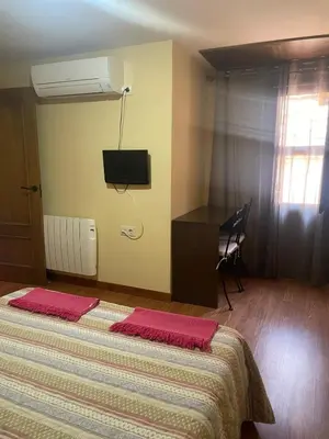 Una televisión o centro de entretenimiento en La Jelechera