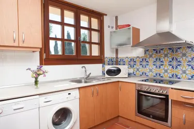 Una cocina o zona de cocina en Casa de campo Olmo, jardín y piscina a 20 minutos de Salamanca