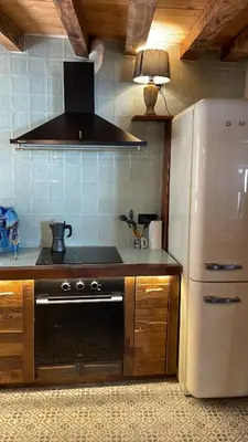 Una cocina o zona de cocina en Alojamiento El Olvido en Piedralaves
