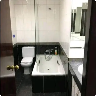 Un baño de Duplex con Garaje