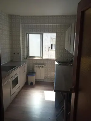 Una cocina o zona de cocina en Acogedora habitación privada en piso familiar con baño compartido