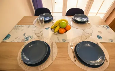 Comida en o cerca de este apartamento