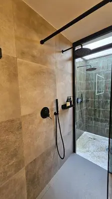 Un baño de Casa Candeleda Alojamiento Boutique