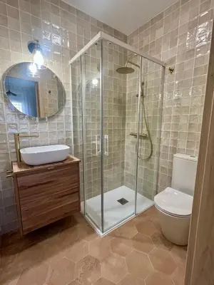 Un baño de Casa Rural Las Escuelas de Pradoalegre