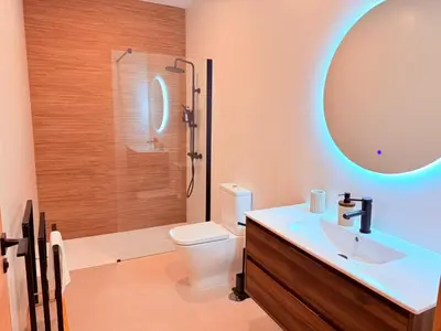 Un baño de TAYP Navalmoral Apartamentos