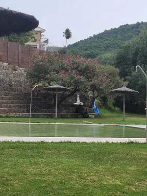 Jardín al aire libre en Gata Maitea -Apart Ama- Sierra de Gata