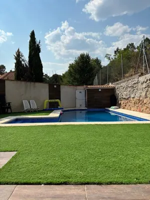 Piscina en o cerca de Acogedor chalet con jardín ideal para desconectar