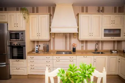 Una cocina o zona de cocina en Casa Rural La Bodega de Cortés