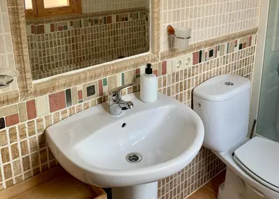 Un baño de GuestReady - Los Jilgueros del Alberche