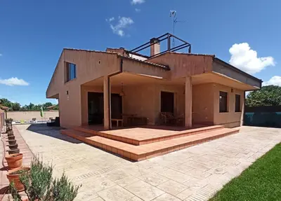 Edificio en el que se encuentra la casa o chalet