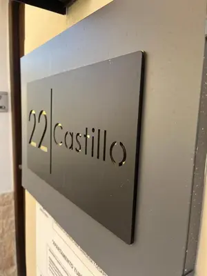 Certificado, premio, señal o documento que está expuesto en Castillo 22