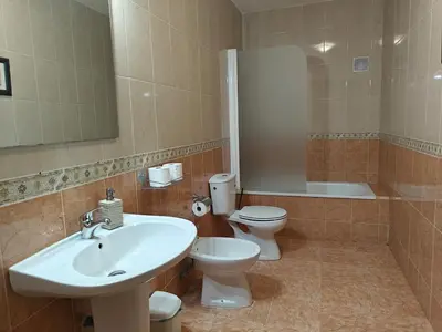 Un baño de El Locutorio