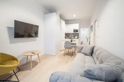 Una televisión o centro de entretenimiento en Las villas de Manuel II