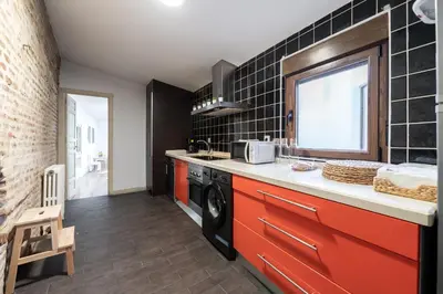 Una cocina o zona de cocina en APT Cozy Billiards Diana Central