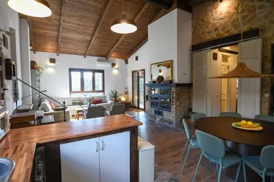 Una cocina o zona de cocina en Casa Rural Las Corzas