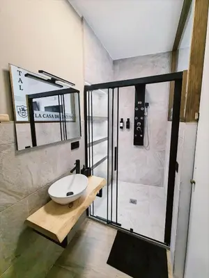 Un baño de Hostal La Casa Del Escudo