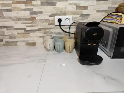 Utensilios para hacer té y café en Acogedora casita con barbacoa