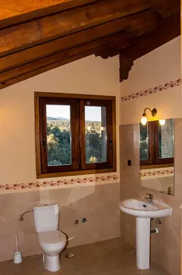 Un baño de La Fontana de Gredos