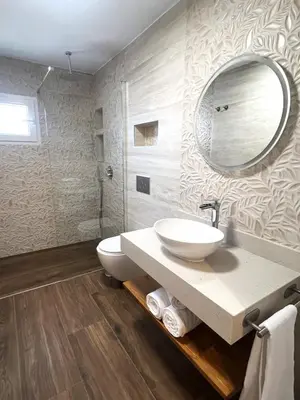 Un baño de El Rincón de la Jara