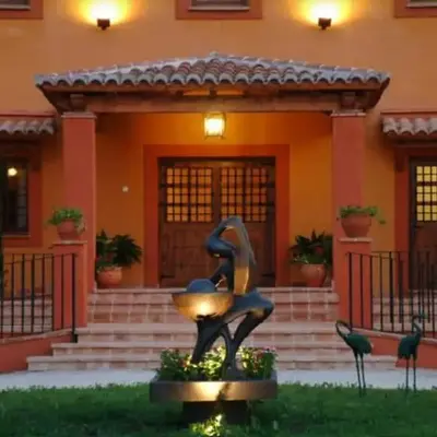 Mágica Casona entre olivos con piscina y chimenea