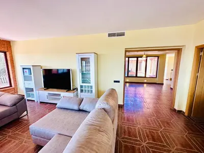Una televisión o centro de entretenimiento en Finca El Encinar- Casa Rural -Eventos