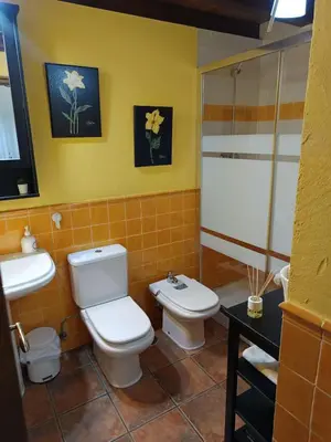 Un baño de Villa Amanecer Candeleda