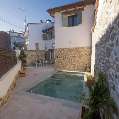 La Casina Casa rural con piscina y chimenea cerca de Gredos