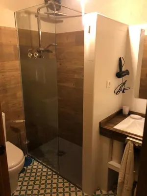 Un baño de Sierra de San Vicente-Rural House-Garciotum-Toledo