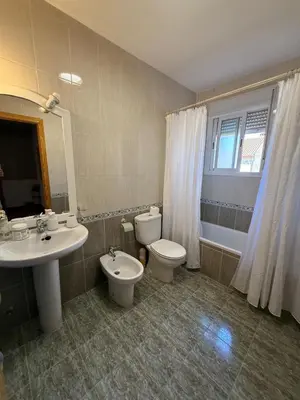 Un baño de Navaluenga Chalet con encanto y barbacoa
