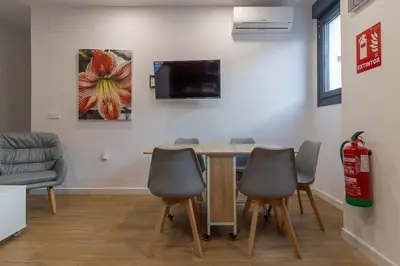 Zona de estar de Ares II 15 min Roman Theatre, Crib & Pet Friendly