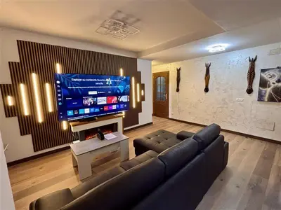 Una televisión o centro de entretenimiento en Cazalegas Sky Spa