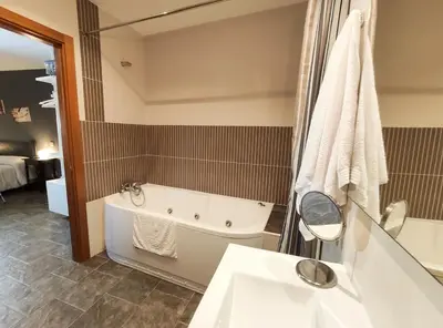 Un baño de La Iglesuela, Finca Casas del Tormes