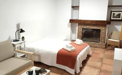 Cama o camas de una habitación en Comfortable studio in San Pablo by beBalmy